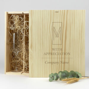 Champagnepakket met gegraveerde champagneglazen voor 1 champagnefles en 2 champagneglazen met schuifdeksel, perfect voor gepersonaliseerde geschenken met eigen ontwerp of logo.